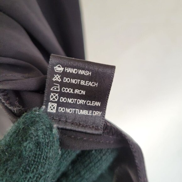 Olivaceous Classic Black Flowy V Neck Long Sleeve Shirt Blouse Top Size Medium - Picture 10 of 11